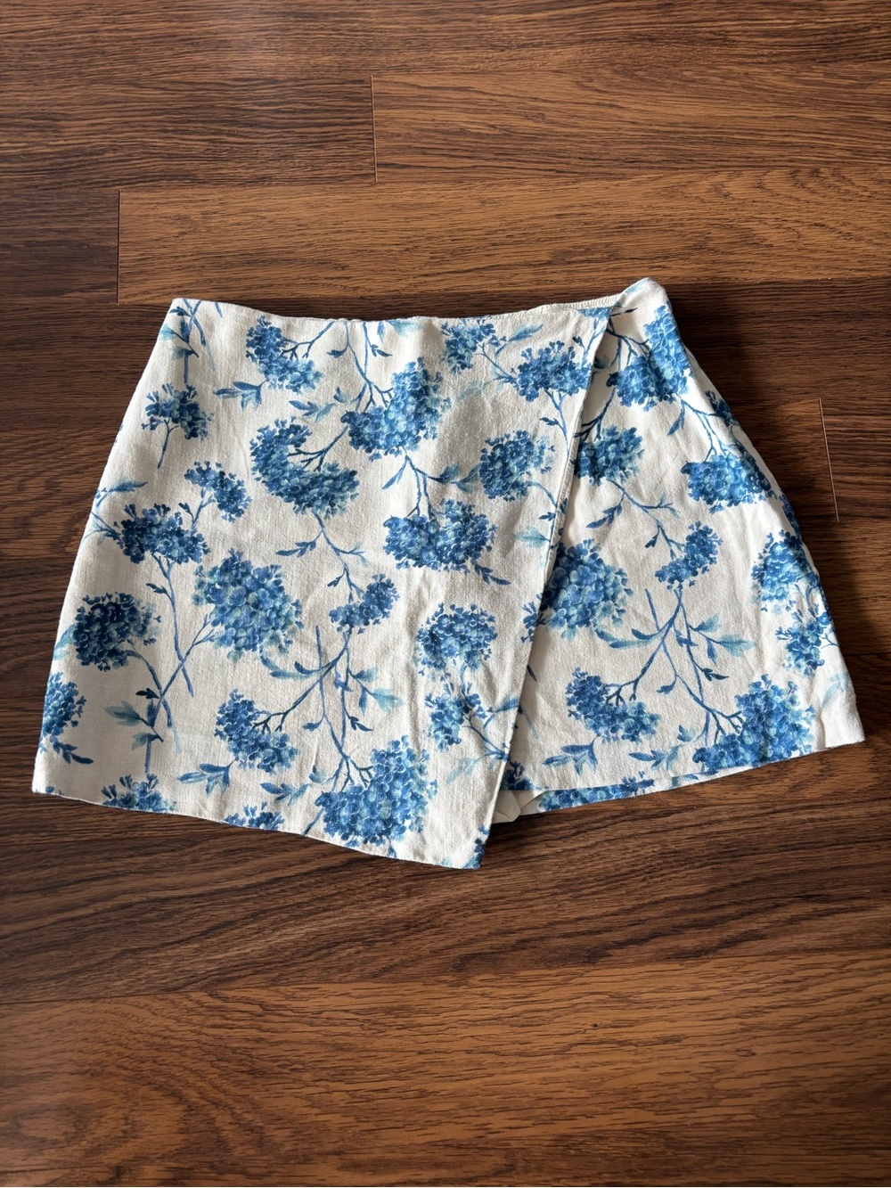 Abercrombie Blue Floral Wrap Skort